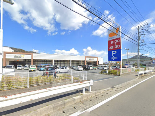 ダイエー津久井店：<br>約290m<br>徒歩4分<br>自転車約2分